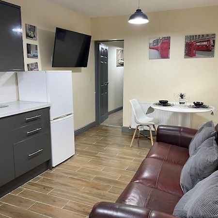 Modern 2 Bedroom Apartment In Derby City Centre エクステリア 写真
