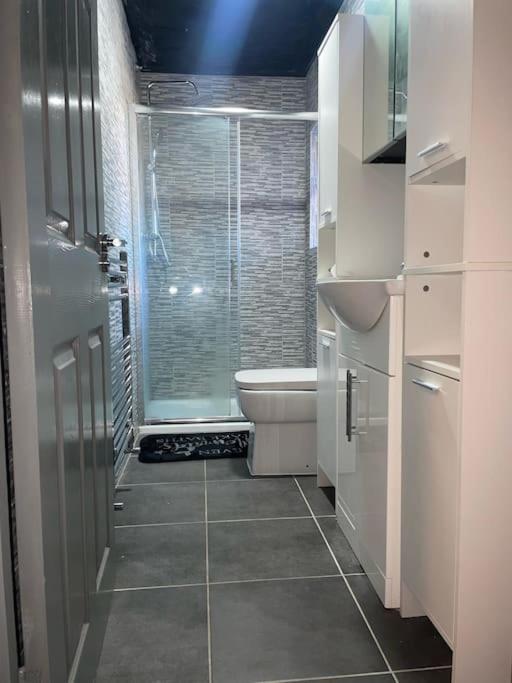 Modern 2 Bedroom Apartment In Derby City Centre エクステリア 写真