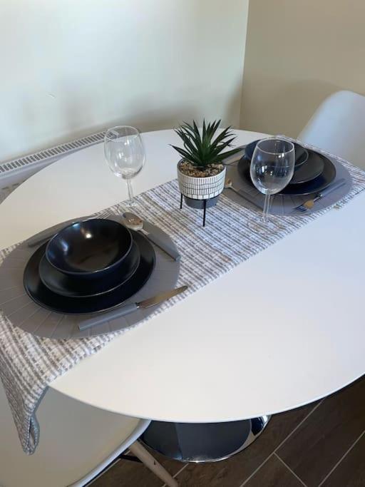 Modern 2 Bedroom Apartment In Derby City Centre エクステリア 写真
